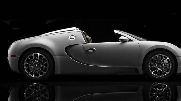 Bugatti Veyron 16.4 Grand Sport Side Pose In White N Black Background